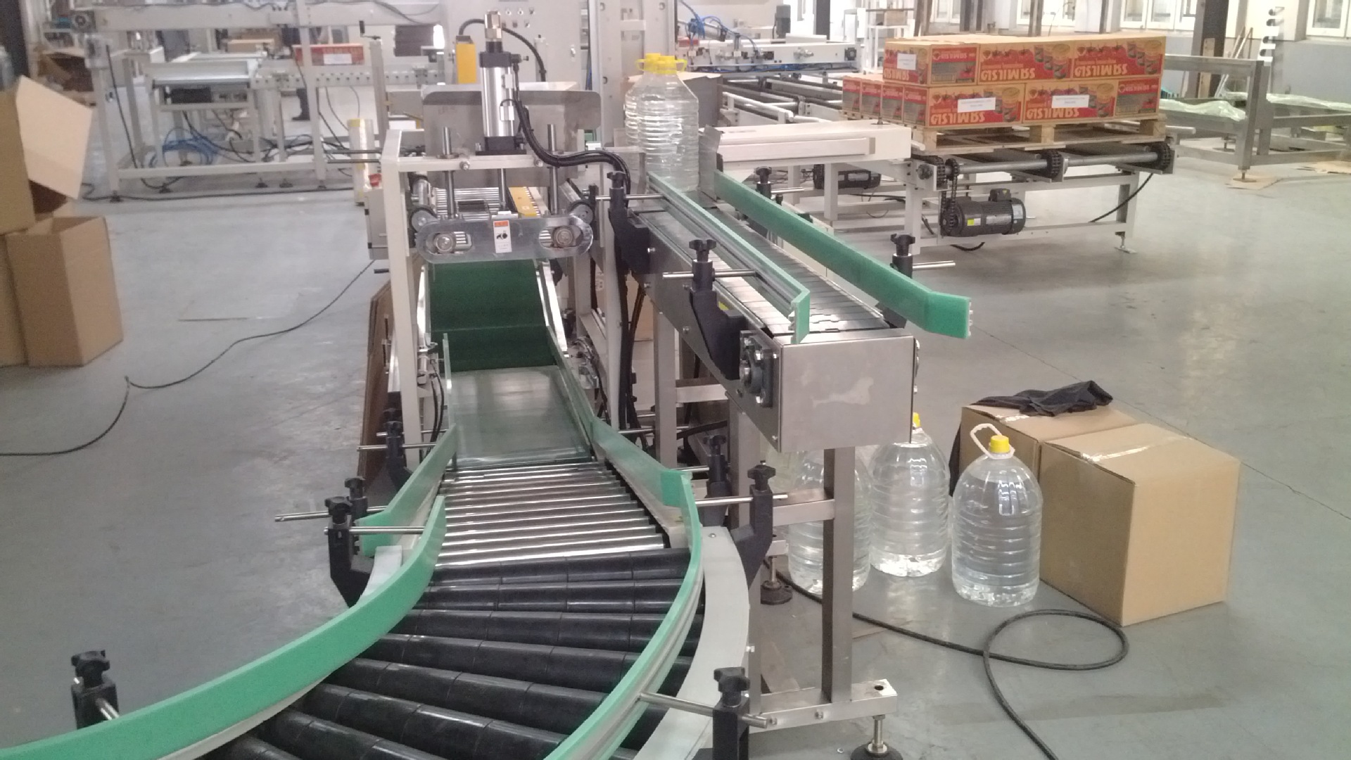 裝箱機(jī)實拍圖