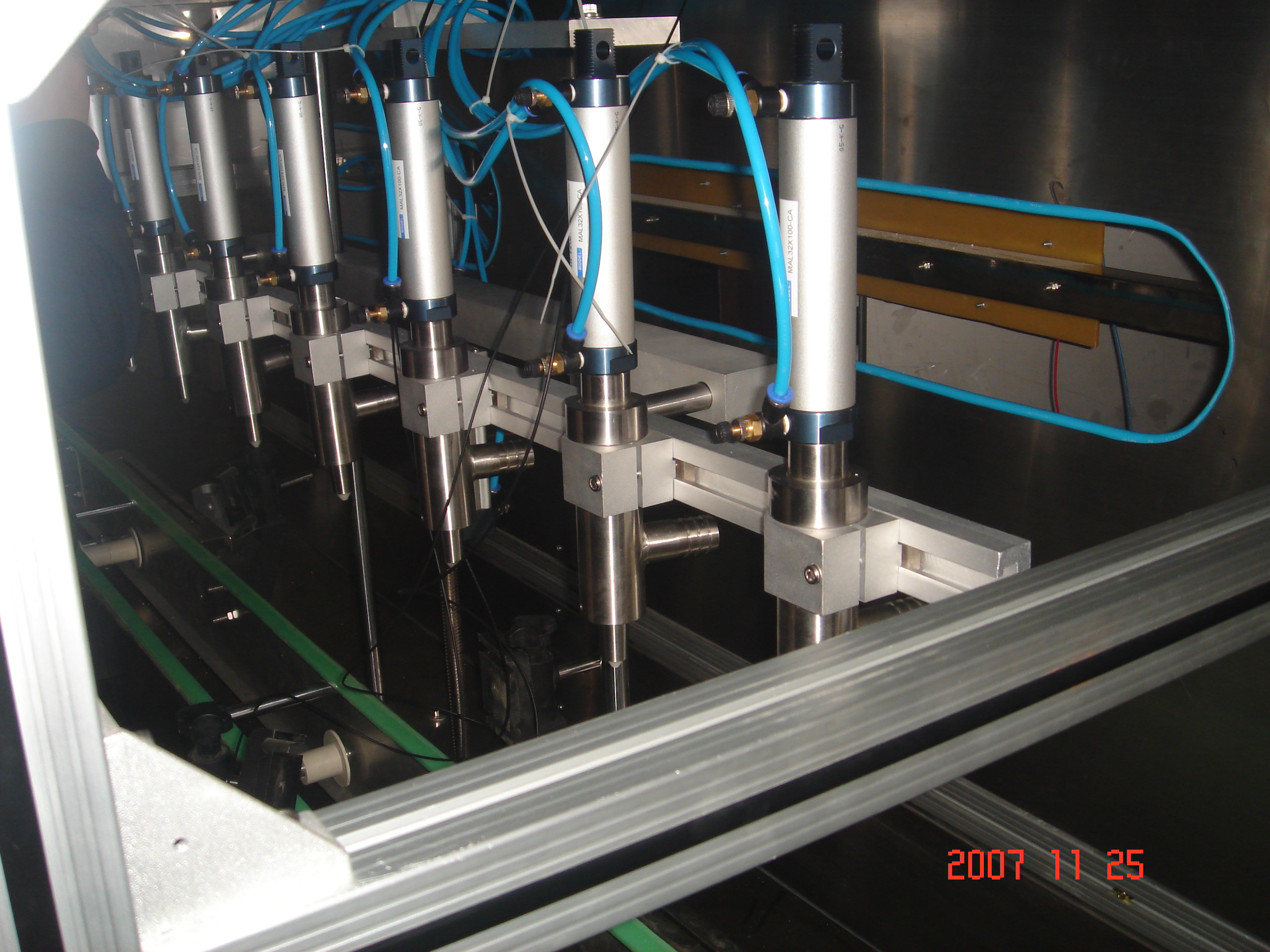 數(shù)控花生油全自動灌裝機